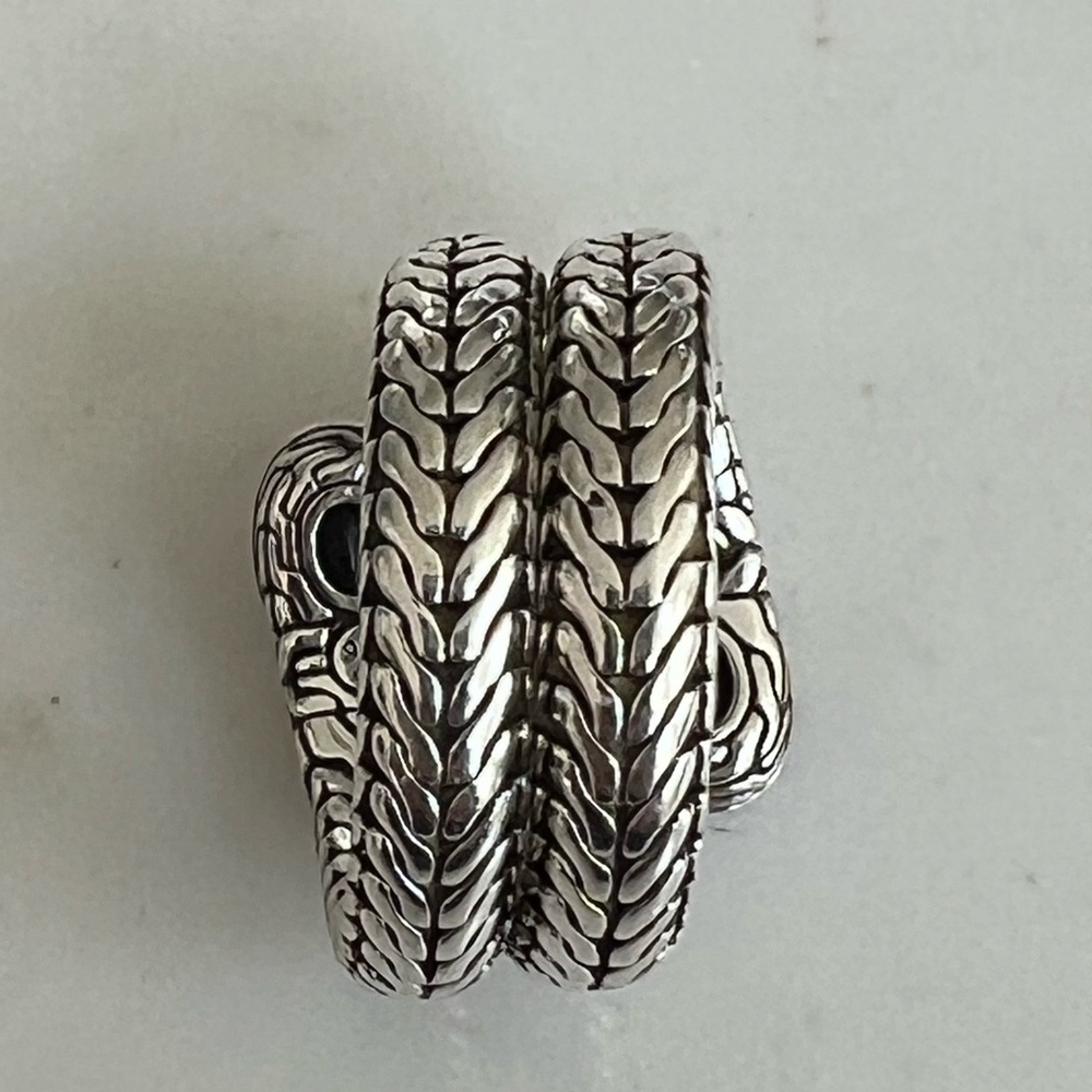 John Hardy Silver and Black Chalcedony Women's Ring - Picture 4 of 4